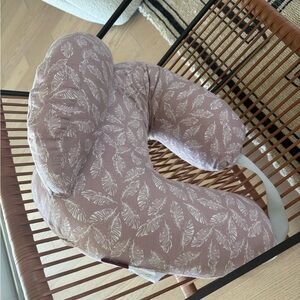 Momcozy Multifunctional and Adjustable Nursing Pillow